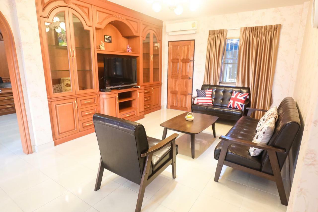 Apartamento Marin House Pattaya Exterior foto